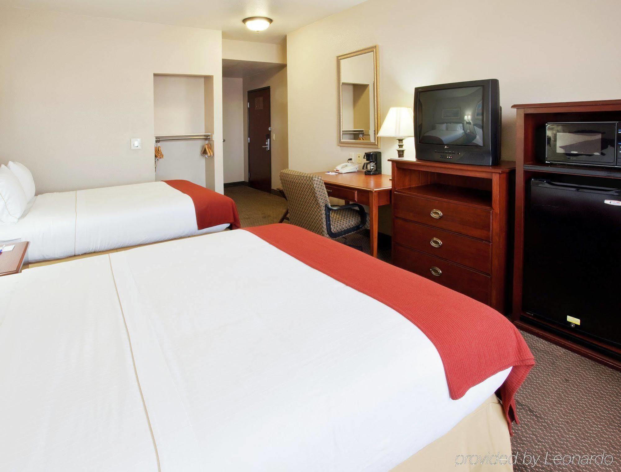 Holiday Inn Express- West Sacramento By Ihg Phòng bức ảnh